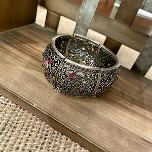 Premier Designs Royal Design stretch bracelet new without tags